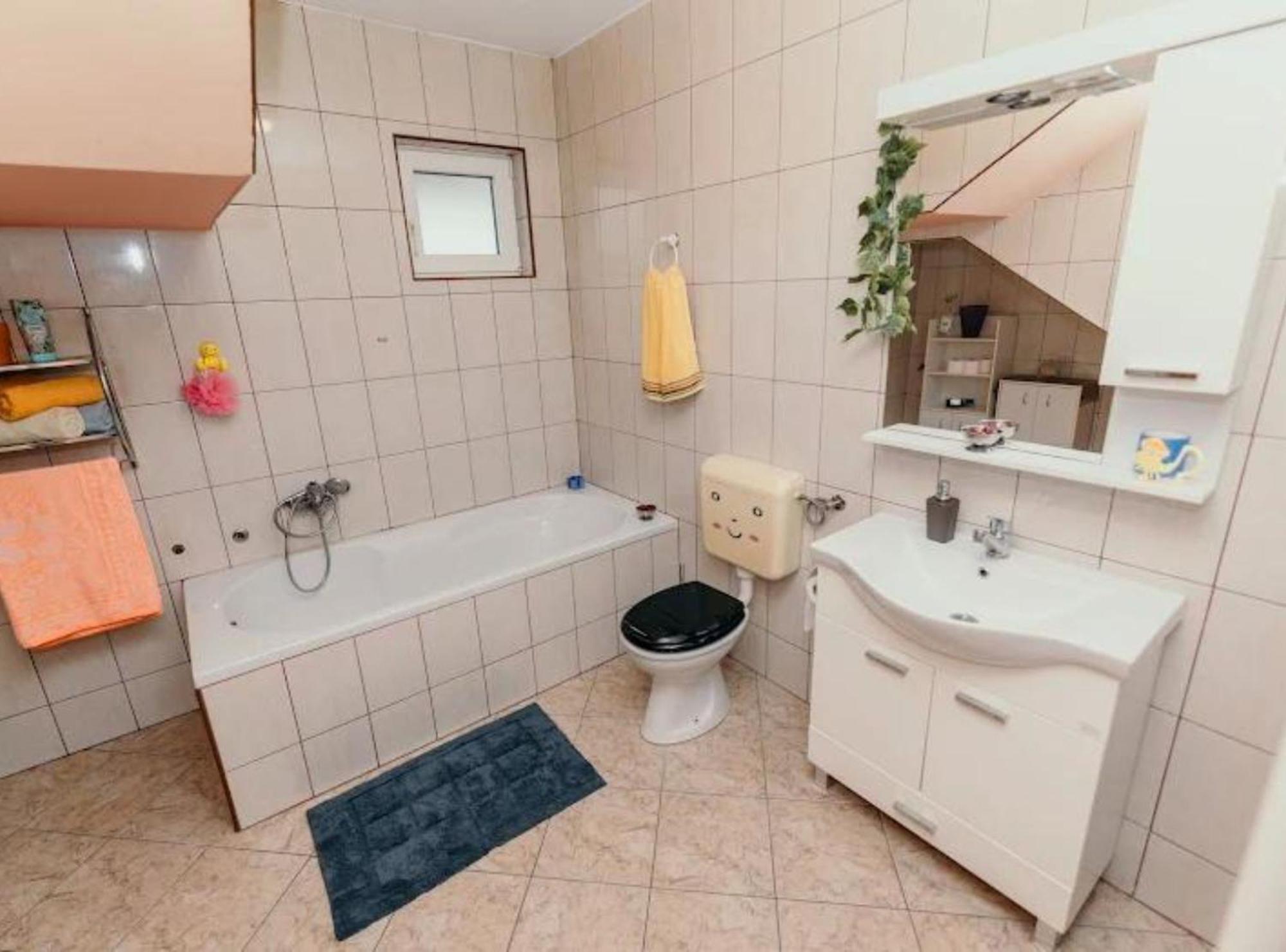Apartmani Tea I Toni Gradiste Buitenkant foto